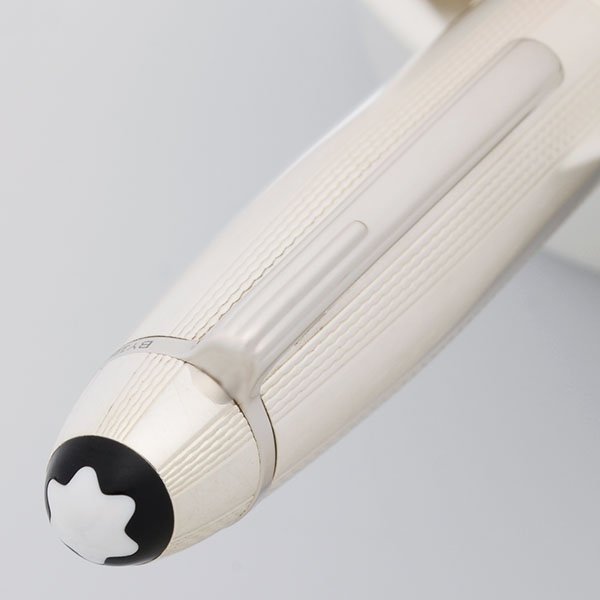 Montblanc Meisterstuck Solitaire 146 Fountain Pen - Sterling